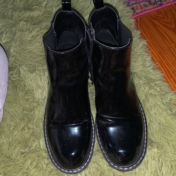 Forever 21 size 7.5 Boots - Picture 2 of 5